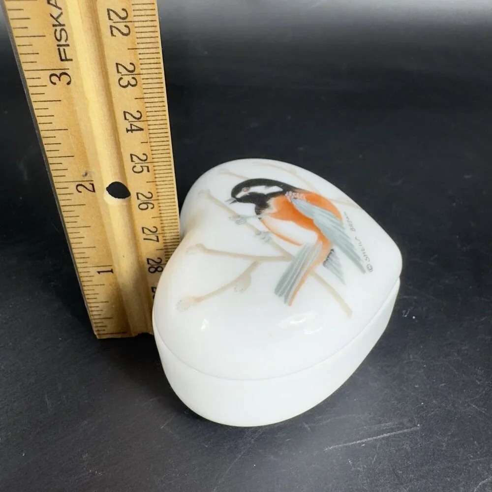 Vintage Otagiri Chickadee Heart Shaped Bird‎ Trinket Box Sheila Brown Container